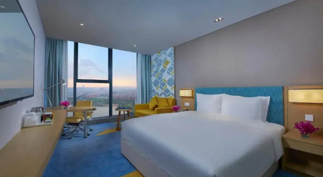 Номер Standard Holiday Inn Express Zhengzhou Longzi Lake by IHG