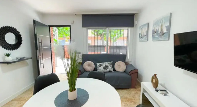 Apartamentos CALAMARI 1 & 2, Забронировать Апартаменты/квартира Апартаменты Салоу, Апартаменты/квартира
