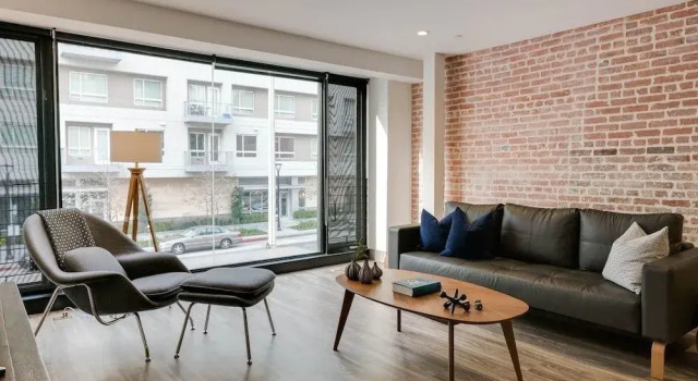 Hip & Urban Loft 1-Bedroom DTLA, Забронировать Отель Лос-Анджелес - центр города Лос-Анджелес, рядом с Гранд Централ Маркет