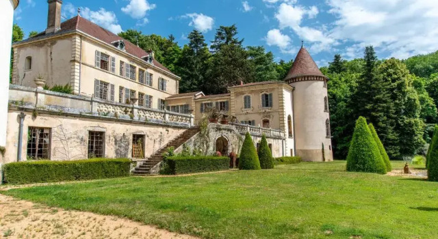 Gîte du Château de Pramenoux, Book Hotel Saint-Nizier-d'Azergues 