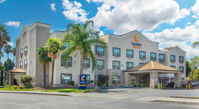 Comfort Suites Downtown Sacramento