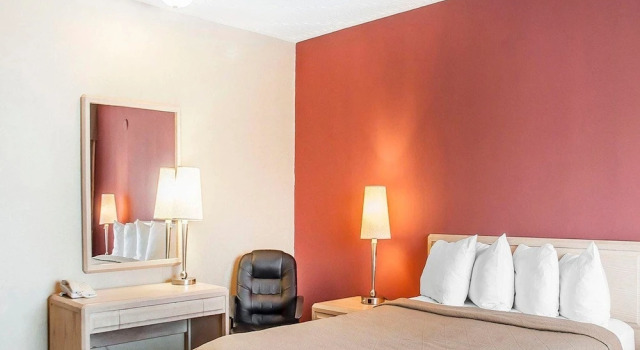 Двухместный номер Standard с балконом Quality Hotel Fallsview Cascade