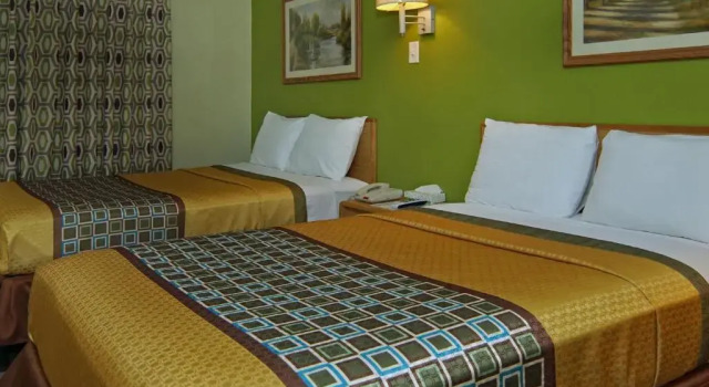 Четырёхместный номер Standard Quality One Motel