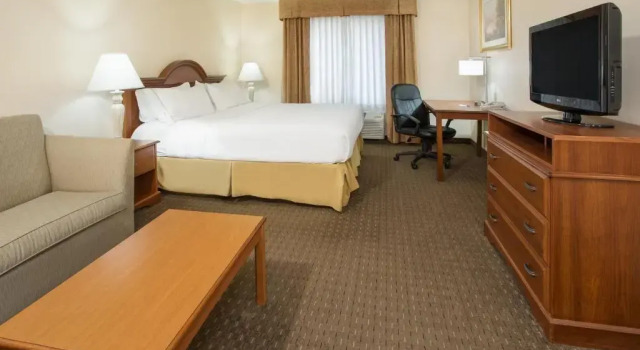 Номер Standard Holiday Inn Express Hotel & Suites Marion by IHG