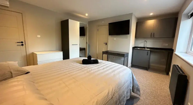 Коттедж Captivating 6 -bed House in Waltham Abbey