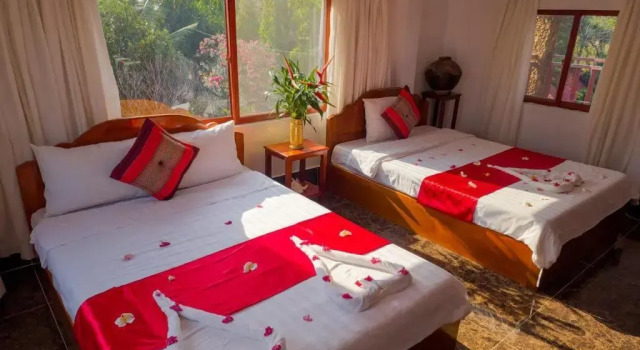 Kep Villa Hill Guest House 1, Boek Pension Hotels in Kep Province met parkeren, Parkeren
