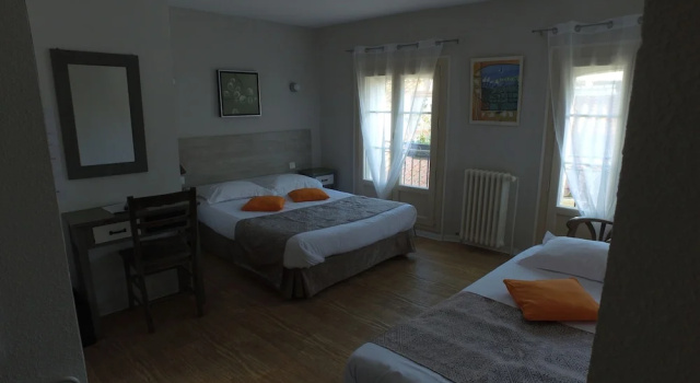 Трёхместный семейный номер Standard Le Cérétan Hôtel