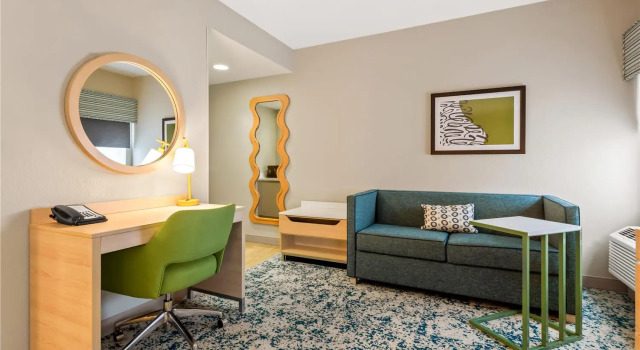 Двухместный люкс Hampton Inn & Suites St. Petersburg/Downtown