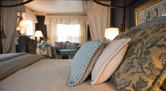 Wickwood Inn, Prenota Bed & breakfast Saugatuck Michigan