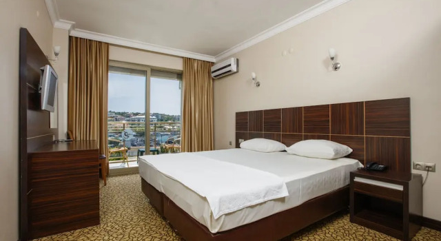 Двухместный номер Standard с балконом Suena Hotel