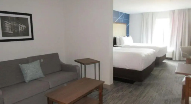 Четырёхместный люкс c 1 комнатой Comfort Inn & Suites Gallatin - Nashville Metro