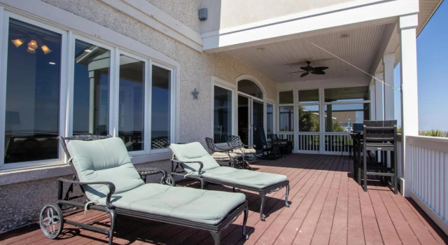 412 Tarpon Blvd