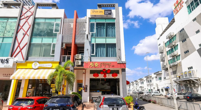 SPOT ON 89956 The Blue Malacca