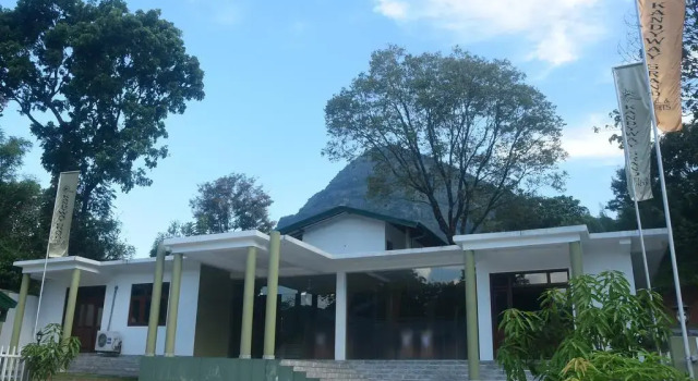 Mounts Edge Regency, Забронировать Отель Отели Канди 3 звезды, 3*