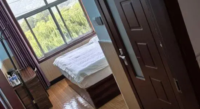 Weimei Hotel