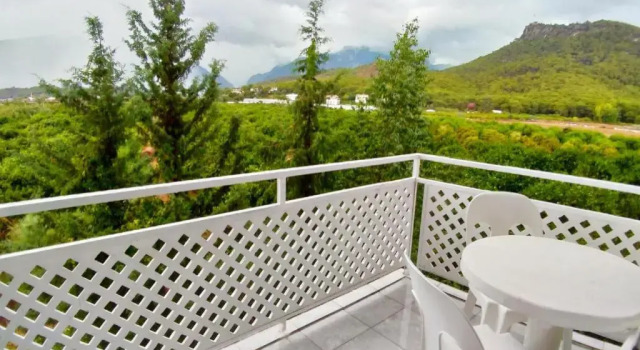 Standardowy dwuosobowy pokój UK Hotels Kiriş