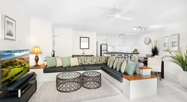 Belle Escapes - Poolside Suite, Ground Floor, Alamanda Beachfront Resort "52"