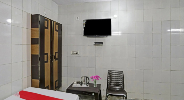 OYO Flagship 80638 Maharaja Rooms And Stay, Забронировать Отель Бизнес-отели Нойда, рядом с The Great India Place, 4* 5*
