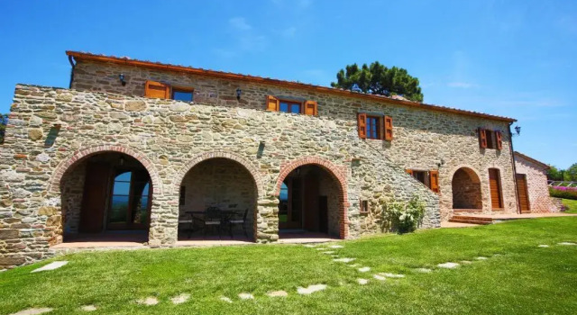 Tenuta Angelici Winery Casa Contea with pool and panoramic pool Cortona, Забронировать Вилла Виллы Кортона, Вилла
