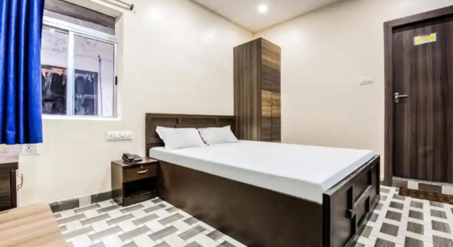 Номер Deluxe Goroomgo Royal Stay Gadiyahat Kolkata