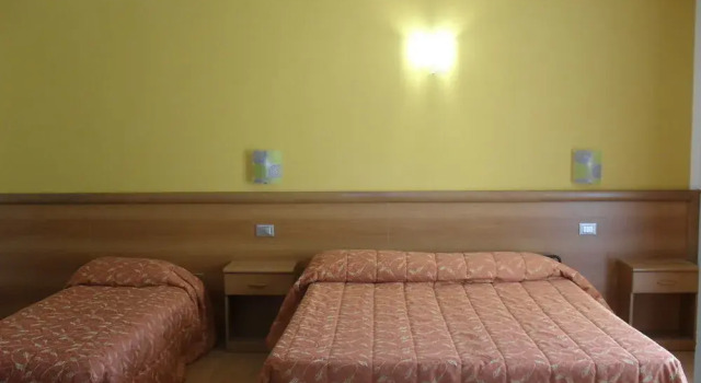 Hotel Montebaldina, Забронировать Отель Отели Сан-Дзено-ди-Монтанья 3 звезды, 3*