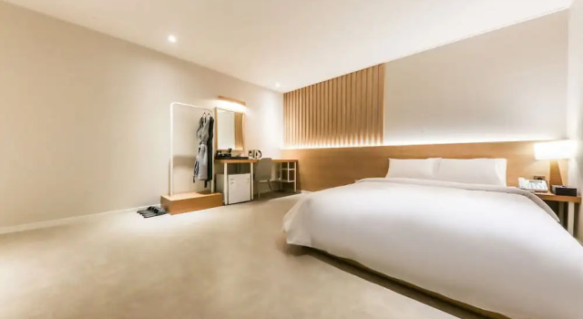 Номер Deluxe Hotel N7 Daejeon Bus Terminal