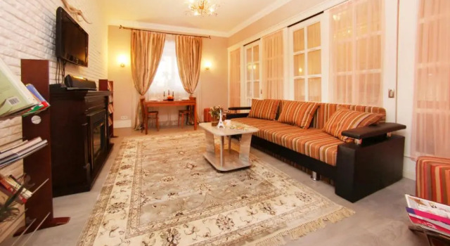 Шикарная 2 комнатная квартира с камином в ЖК Алтын булак, Réserver Appartement Appartements à Almaty Region, Appartement