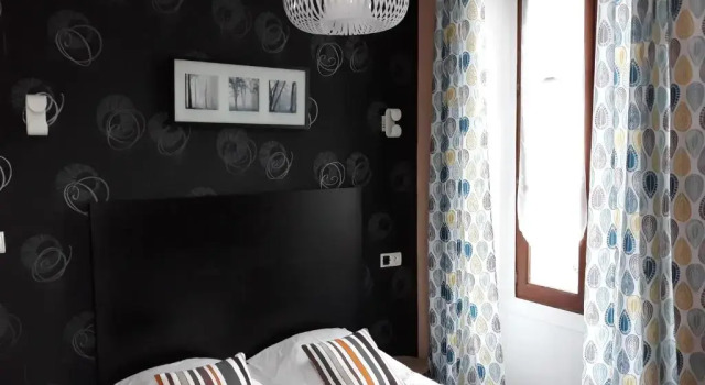 Номер Standard Logis Hôtel AMBROISE