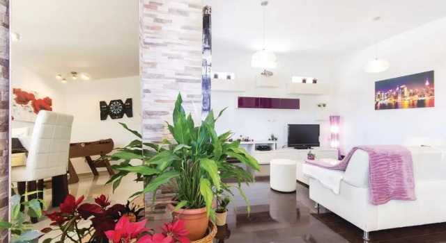Luxurious Home In Pula, Забронировать Отель Отели Шишан 3 звезды, 3*