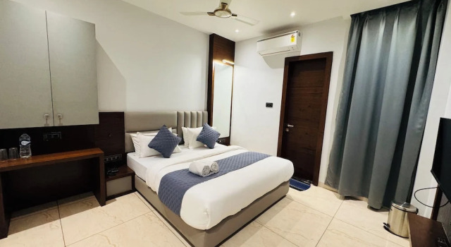 Двухместный номер Deluxe Hotel Rajdev INN