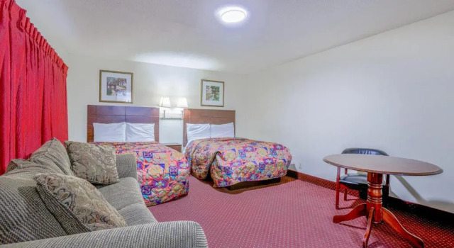 Номер Premium Whispering Pines by Hotel O White stone VA