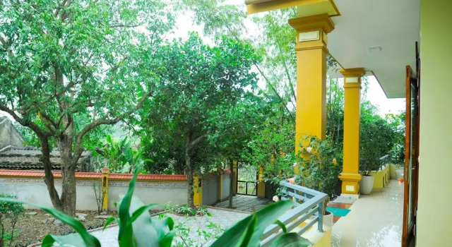 Трёхместный номер Standard с балконом Hoang Giang Homestay