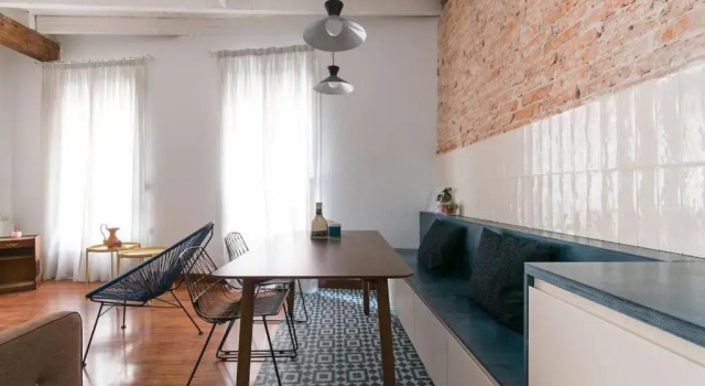 City Hall 1 Apartment by Aston & Wolf, Book Apartment Bilbao 