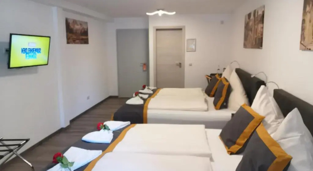 Четырёхместный номер Standard City House Alpeneck
