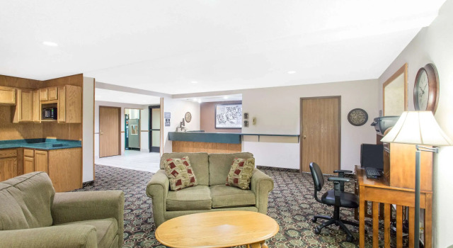Super 8 by Wyndham Dodgeville