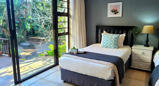 Tropical Seaside Suite 8
