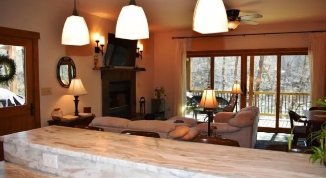 Wildwood River Retreat, 예약 휴가용 주택 Williamstown 미국