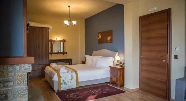 Полулюкс Pandion Luxury Boutique Hotel & Suites with Spa