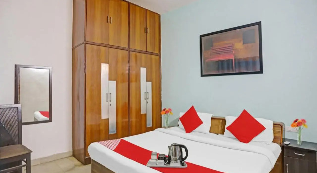 Oyo 88081 Premium Stay, Забронировать Отель Южный Дели 