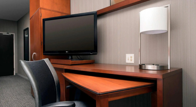 Четырёхместный номер Standard Courtyard by Marriott Lufkin