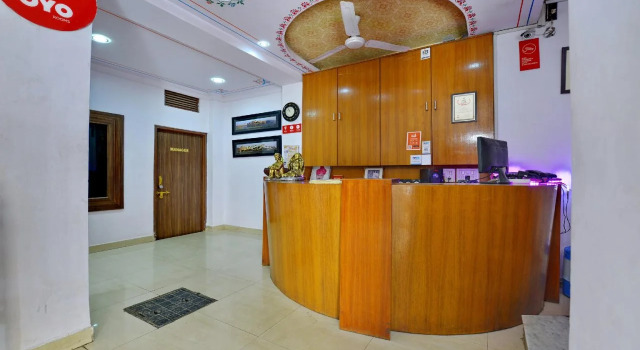OYO Flagship 2421 Hotel The Ishani