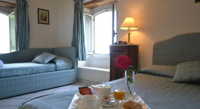 Relais Villa Rossi, Book Villa Sommerhuse i Teramo, Hytte