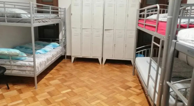 Кровать в общем номере ICOSIUM Hostel