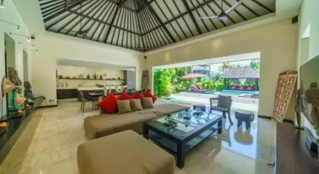 Luxury 3 Bedroom Villa Canggu, Rezervovat Vila Chaty v Bali, Chalupa