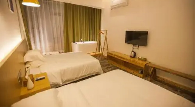 One Artisitic Guesthouse No. 3, Забронировать Отель Чжанцзяцзе Хунань