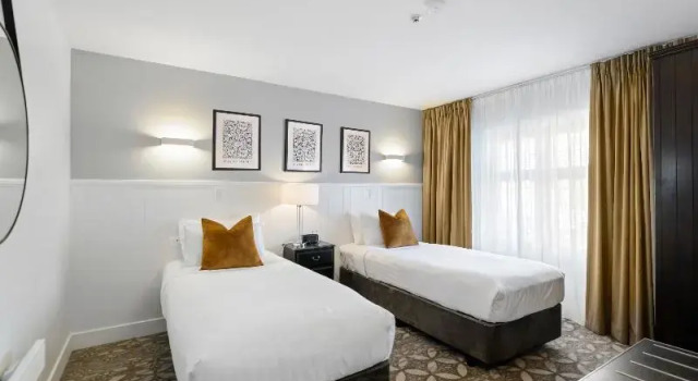 Четырёхместный люкс с 2 комнатами Scenic Hotel Cotswold