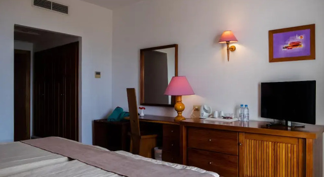 Двухместный номер Superior с балконом и с видом на море The Orangers Beach Resort and Bungalows All Inclusive
