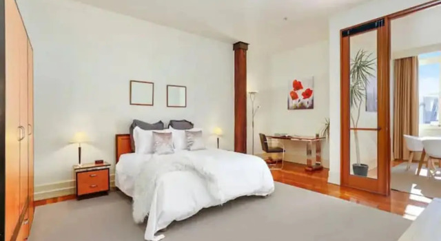 Апартаменты Beautiful and Spacious 1BR in CBD by Zodiak Stays