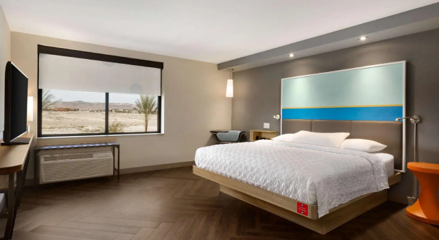 Двухместный номер для гостей с ограниченными возможностями Tru By Hilton Las Vegas Airport NV