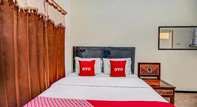 Camera Standard Super OYO 90642 Lancar Homestay Syariah
